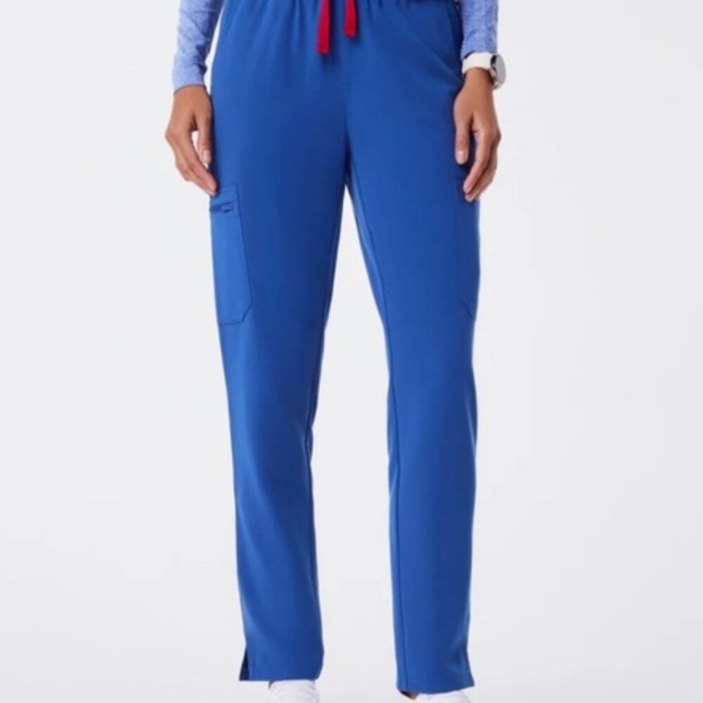 Figs Women’s Winning Blue Straight-Leg Scrub Pants with Red Drawstring